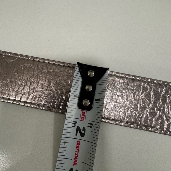 Michael Kors Silver Metallic Belt with Classic Large Oval Buckle - Picture 6 of 6